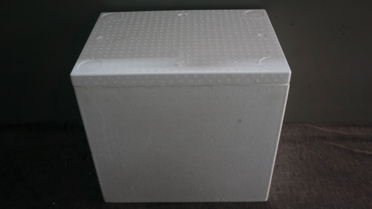 Thùng Xốp (thùng xốp bự) Như Phương đựng 2 cây đá 70cm x 50cm x 64cm